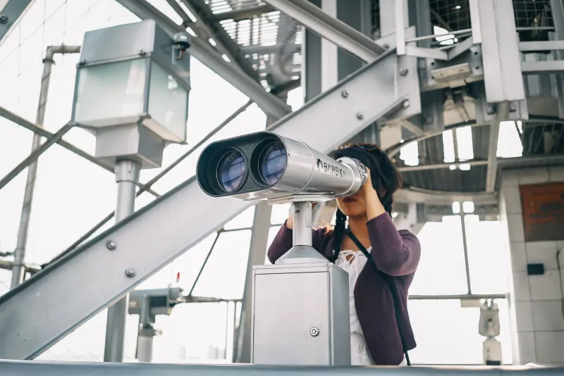 Brand Interception 101: How to Quietly Poach Your Rival's Unhappiest Customers